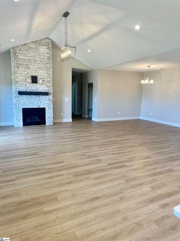 514 Hillview Knoll Lane, Greer, SC 29651