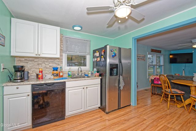 6 North Road, Moreau, NY 12803