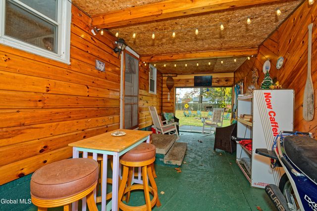 6 North Road, Moreau, NY 12803