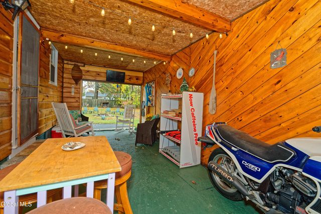 6 North Road, Moreau, NY 12803