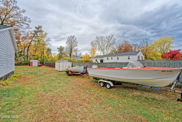 6 North Road, Moreau, NY 12803