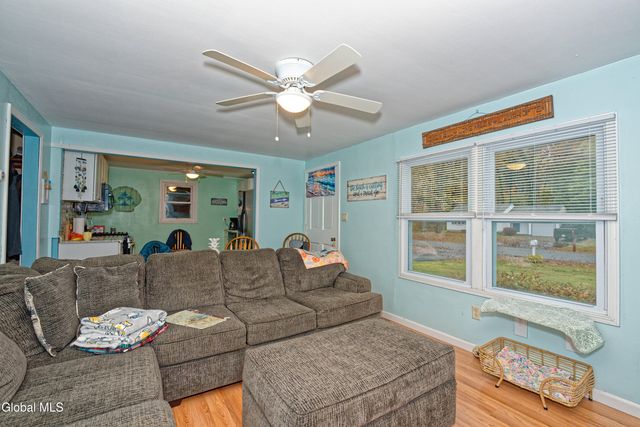 6 North Road, Moreau, NY 12803