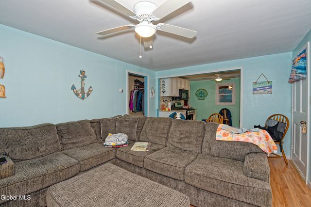 6 North Road, Moreau, NY 12803