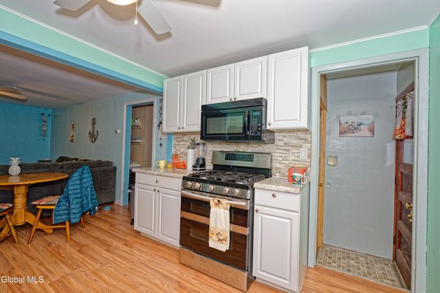 6 North Road, Moreau, NY 12803