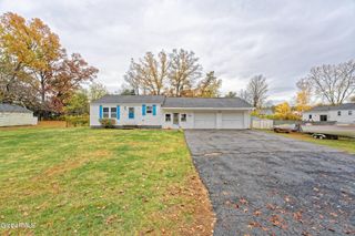6 North Road, Moreau, NY 12803