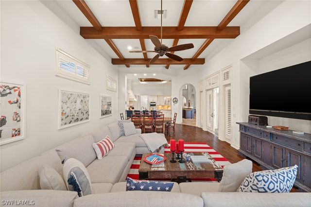 9085 Terranova DR, Naples, FL 34109