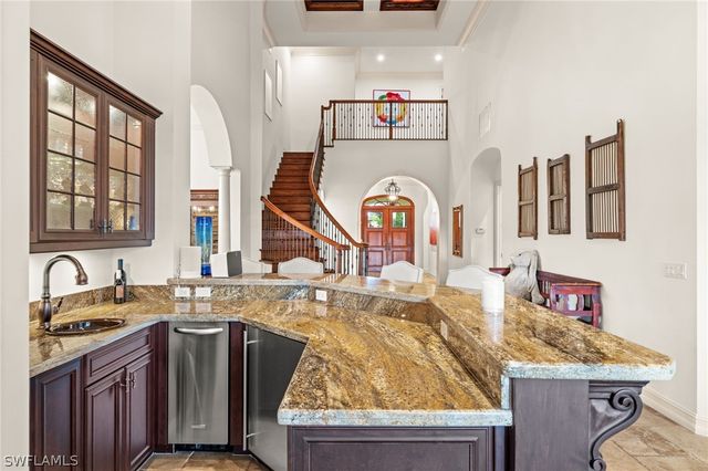 9085 Terranova DR, Naples, FL 34109