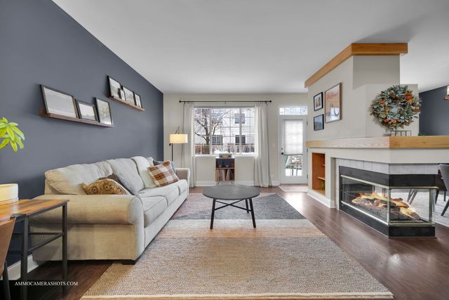 31603 Kline Circle, Warrenville, IL 60555