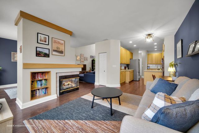 31603 Kline Circle, Warrenville, IL 60555