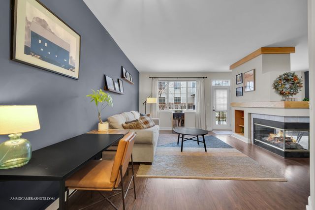 31603 Kline Circle, Warrenville, IL 60555