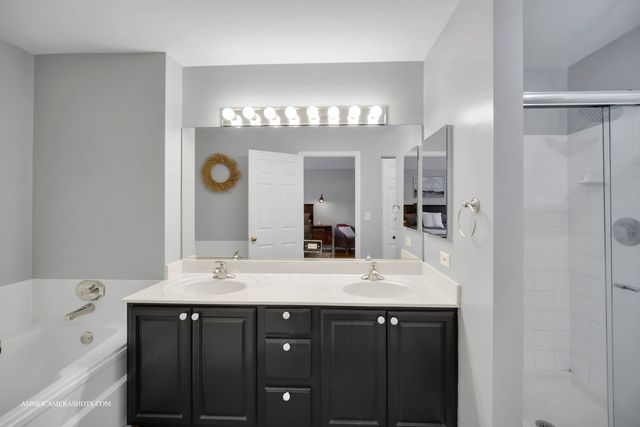 31603 Kline Circle, Warrenville, IL 60555