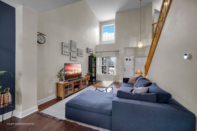 31603 Kline Circle, Warrenville, IL 60555