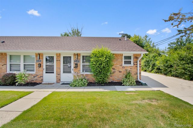 2129 Normandy Road, Royal Oak Charter Township, MI 48073