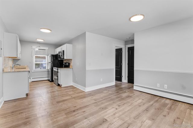 2129 Normandy Road, Royal Oak Charter Township, MI 48073