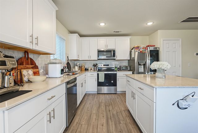 819 Ozark Path, Princeton, TX 75407