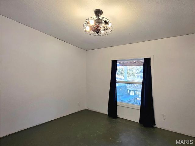 481 Family Road, St Clair, MO 63077