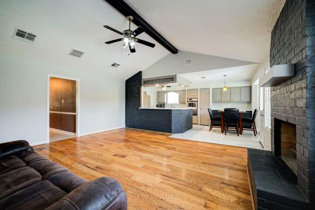 12126 Meadowhollow Drive, Stafford, TX 77477