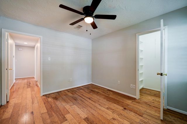 12126 Meadowhollow Drive, Stafford, TX 77477