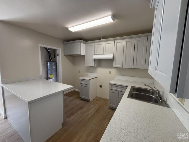 2608 Hallisey Street, Bakersfield, CA 93309