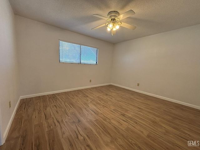 2608 Hallisey Street, Bakersfield, CA 93309