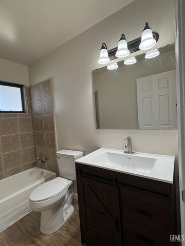 2608 Hallisey Street, Bakersfield, CA 93309