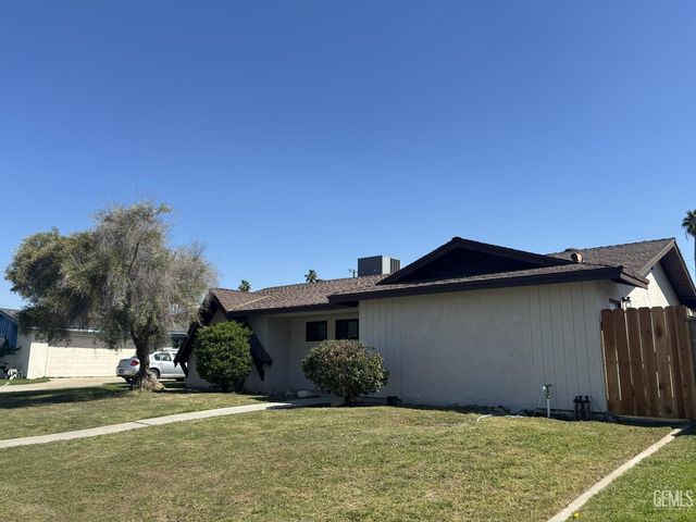 2608 Hallisey Street, Bakersfield, CA 93309