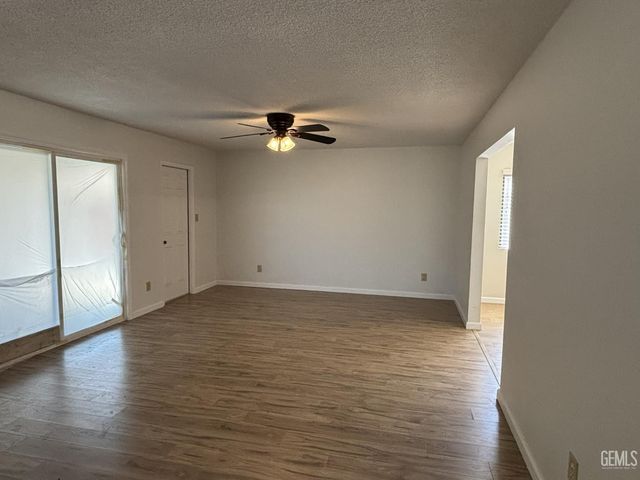 2608 Hallisey Street, Bakersfield, CA 93309