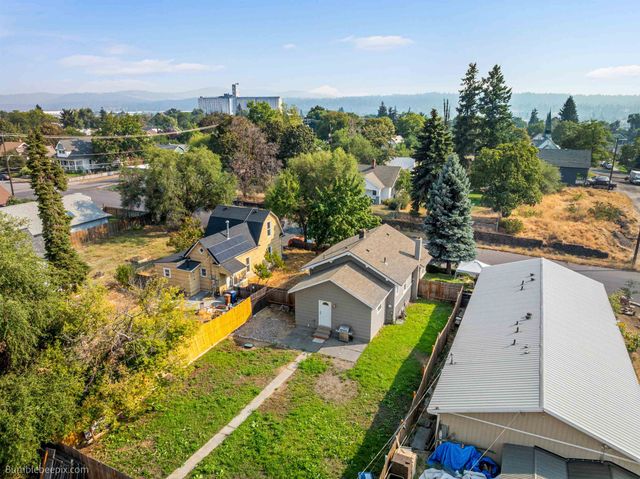 1807 E Boone Ave, Spokane, WA 99202