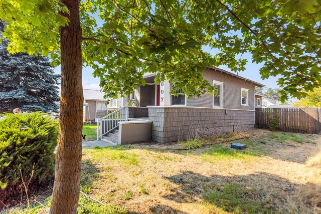 1807 E Boone Ave, Spokane, WA 99202