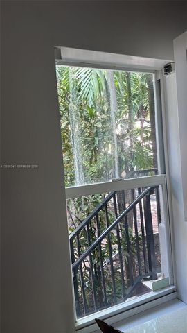 8080 Tatum Waterway Dr 19, Miami Beach, FL 33141