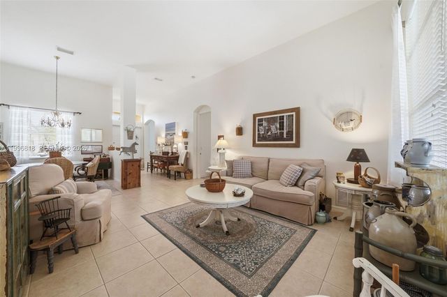 608 SW Chesapeake Court, Port St. Lucie, Port St Lucie, FL 34986