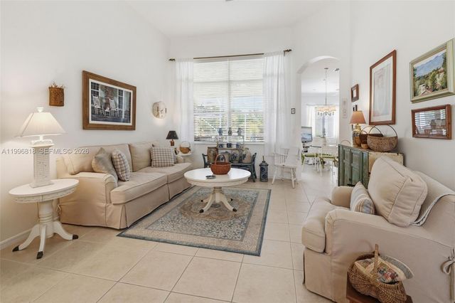 608 SW Chesapeake Court, Port St. Lucie, Port St Lucie, FL 34986