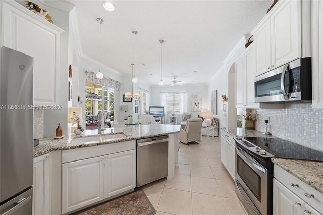 608 SW Chesapeake Court, Port St. Lucie, Port St Lucie, FL 34986