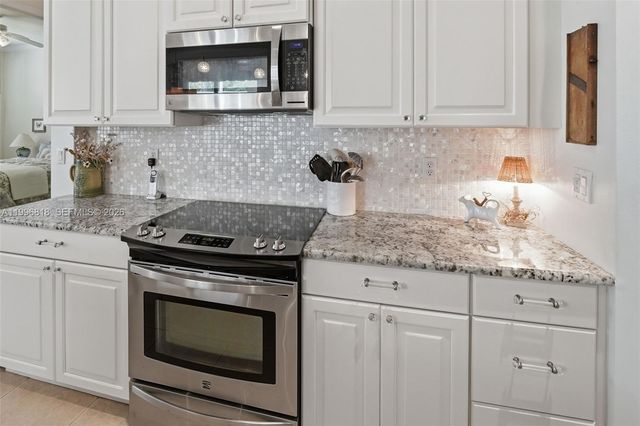 608 SW Chesapeake Court, Port St. Lucie, Port St Lucie, FL 34986