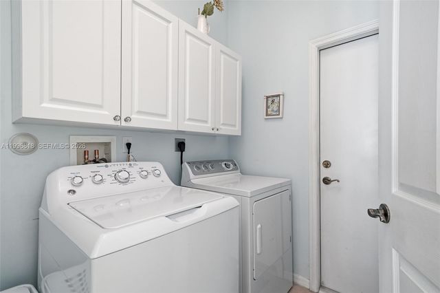 608 SW Chesapeake Court, Port St. Lucie, Port St Lucie, FL 34986