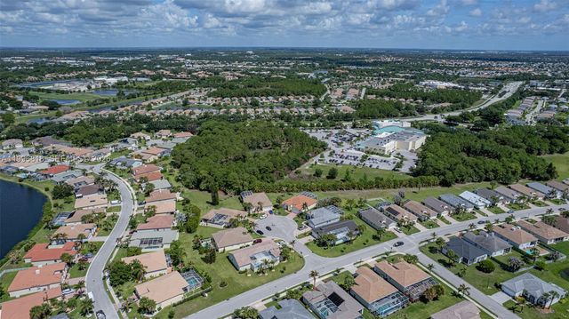 608 SW Chesapeake Court, Port St. Lucie, Port St Lucie, FL 34986