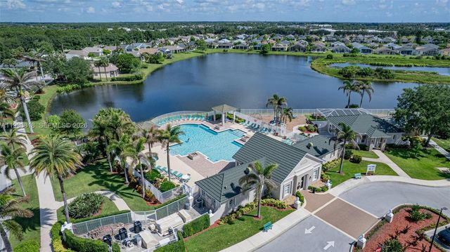 608 SW Chesapeake Court, Port St. Lucie, Port St Lucie, FL 34986