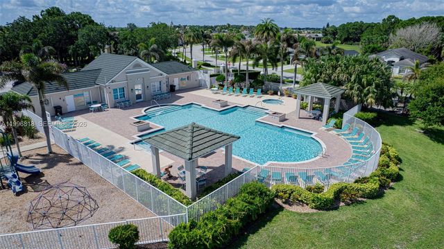 608 SW Chesapeake Court, Port St. Lucie, Port St Lucie, FL 34986