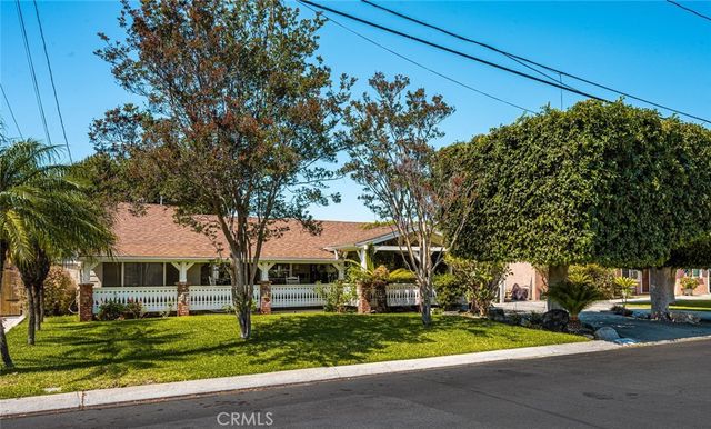 2713 W Huckleberry, Santa Ana, CA 92706