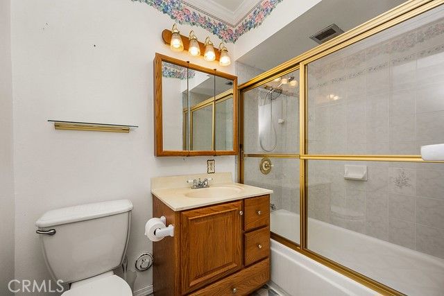 2713 W Huckleberry, Santa Ana, CA 92706