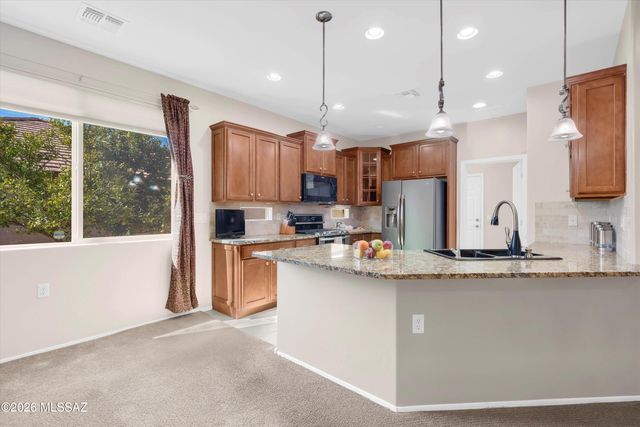 13914 E Carruthers Street, Vail, AZ 85641