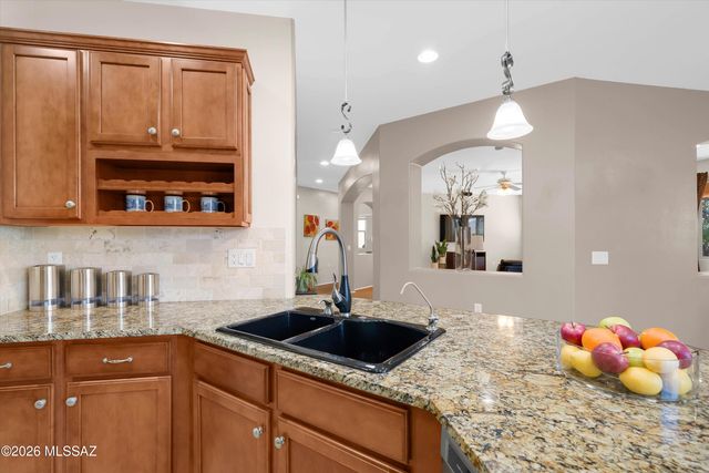 13914 E Carruthers Street, Vail, AZ 85641