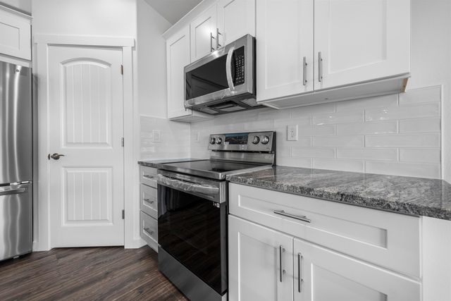 5114 N Del Rey Dr, Otis Orchards, WA 99027