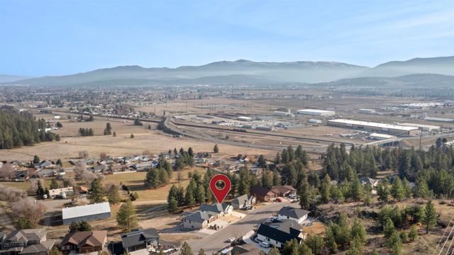 5114 N Del Rey Dr, Otis Orchards, WA 99027