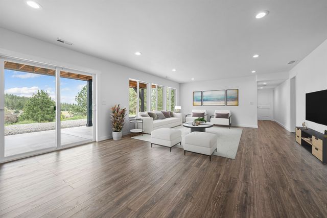 5114 N Del Rey Dr, Otis Orchards, WA 99027