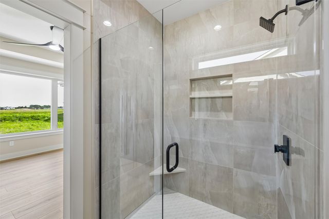 17316 Northview Drive, Urbandale, IA 50323