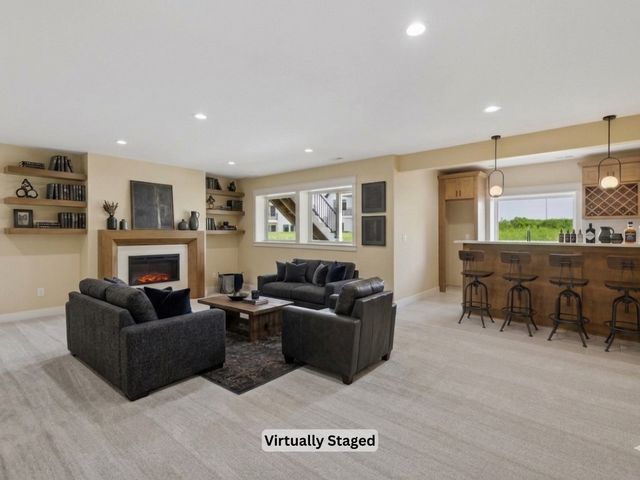 17316 Northview Drive, Urbandale, IA 50323