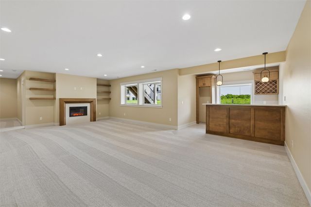 17316 Northview Drive, Urbandale, IA 50323