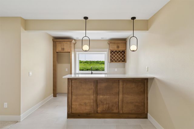 17316 Northview Drive, Urbandale, IA 50323