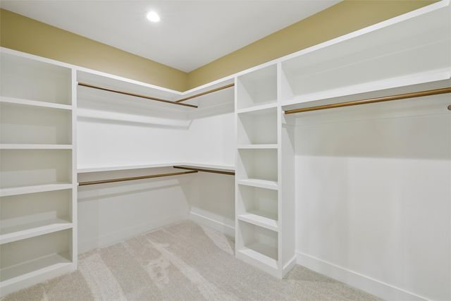 17316 Northview Drive, Urbandale, IA 50323